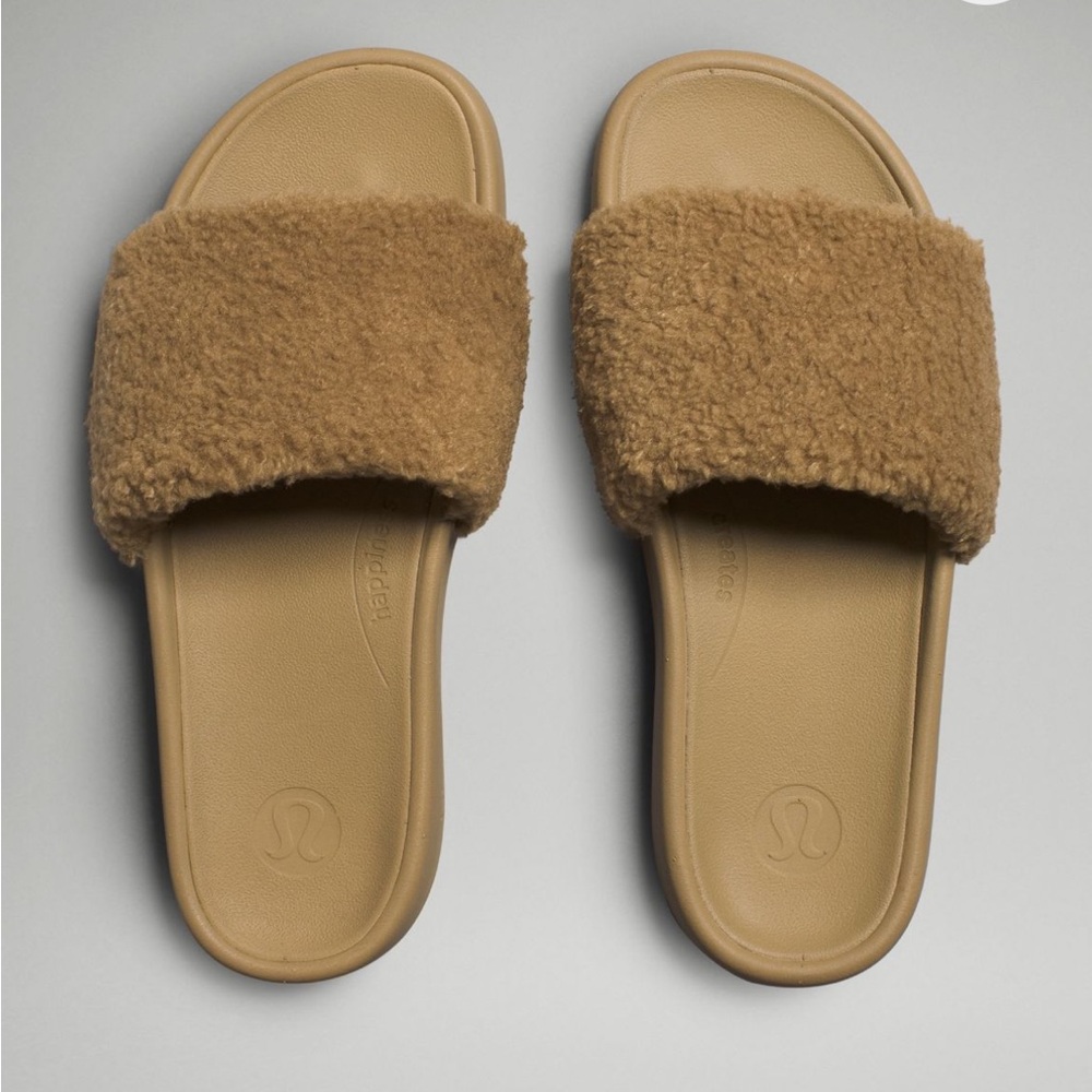 Lululemon Fleece Restfeel Slide NEW